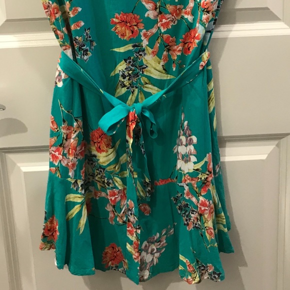 COTTON ON- FLORAL TEAL MINI WRAP - Picture 6 of 7